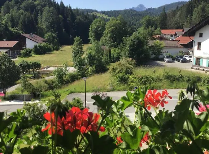 Gaestehaus Alfred Klais * Krün