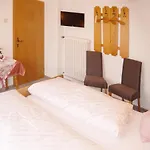Апартаменты Gaestehaus Alfred Klais Крун