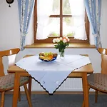 Διαμέρισμα Gaestehaus Alfred Klais *