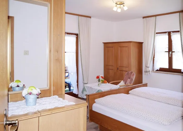 Gaestehaus Alfred Klais 아파트 크룬